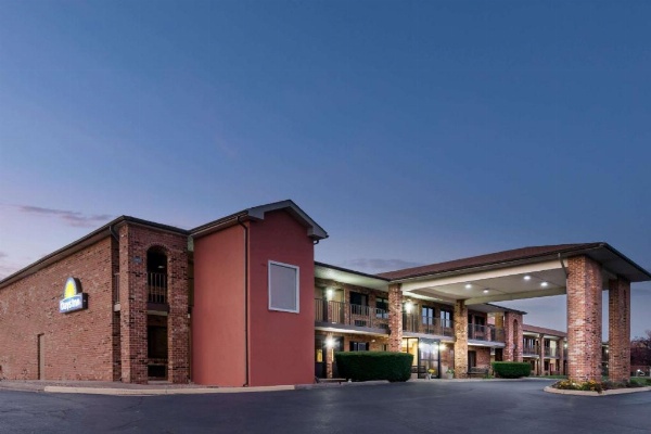 Days Inn by Wyndham New Market Battlefield image 1