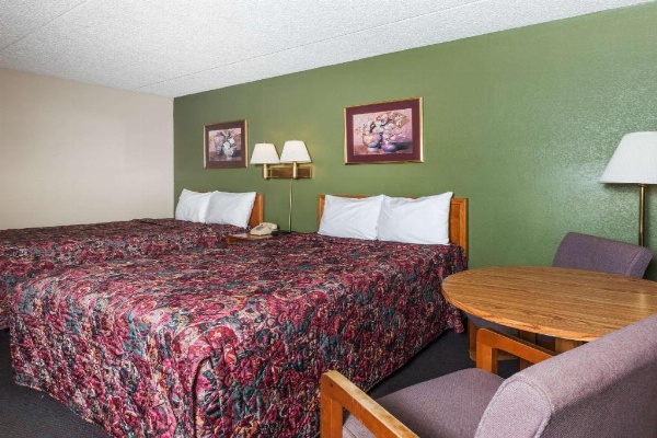 Days Inn by Wyndham New Market Battlefield image 10