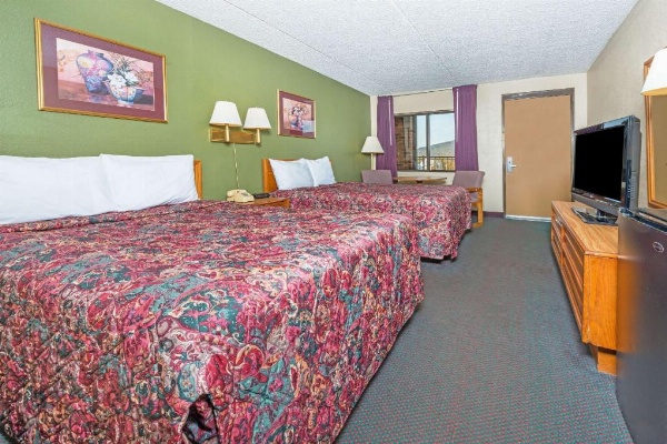 Days Inn by Wyndham New Market Battlefield image 12