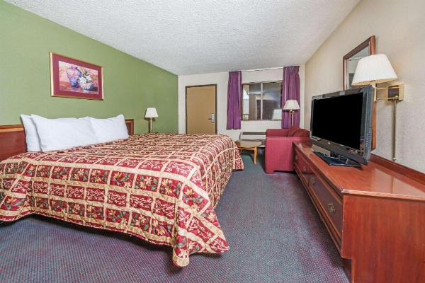 Days Inn by Wyndham New Market Battlefield image 13